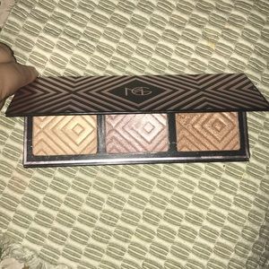 Makeup Geek Kathleen Lights Highlighter Palette